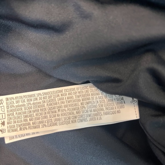 Forever 21 Womens Sz Med Black Ruched Bodycon Mini Skirt Stretch Ruffle Hem NWT - Picture 3 of 6